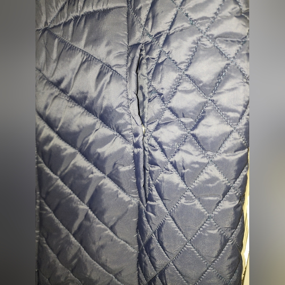 Talbots Women's Navy Quilted Vest - Picture 4 of 5
